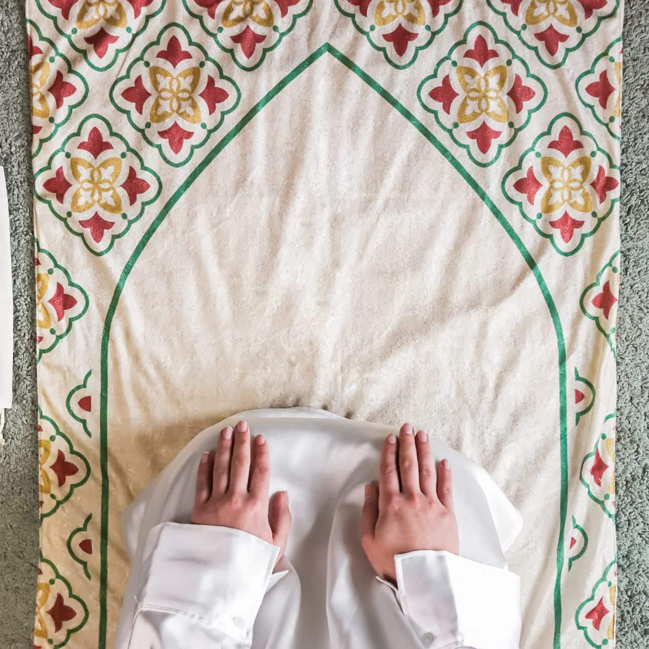 Ramadan Corner Box + Prayer Mat